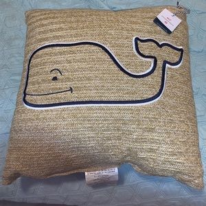 Vineyard Vines 20”x20” Whale Straw Throw Pillow